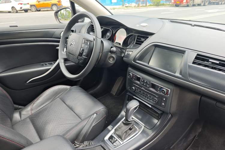 Used Citroen C5 2014 1.6T Automatic Luxury Model Interior 5
