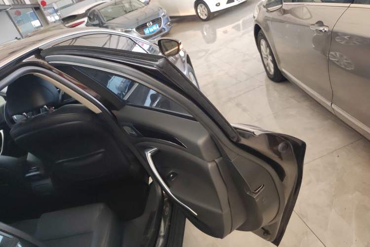 Used Citroen C5 2014 2.0L Automatic Luxury Edition Interior 6