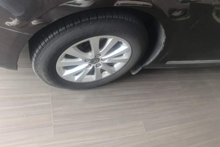 Used Citroen C5 2014 2.0L Automatic Luxury Edition Left Front Wheel Hub