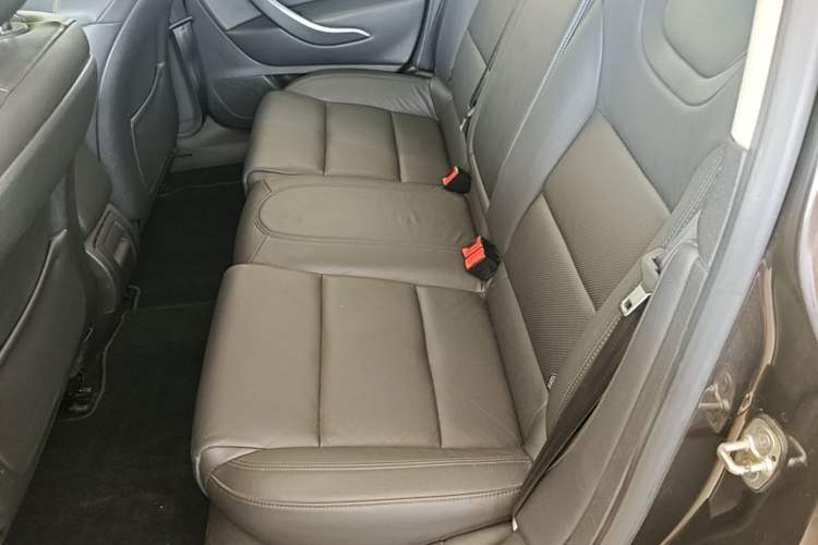 Used Citroen C5 2014 2.0L Automatic Luxury Edition Left Rear Seat