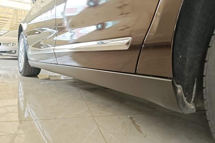 Used Citroen C5 2014 2.0L Automatic Luxury Edition Left Side Sill