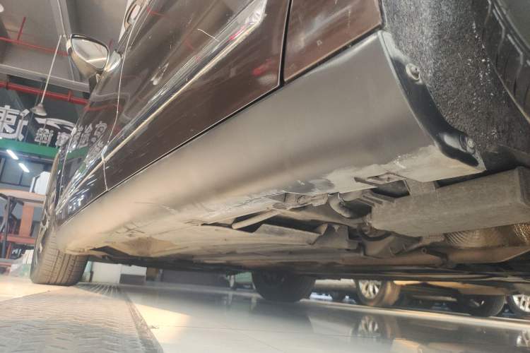 Used Citroen C5 2014 1.6T Automatic Prestige Model Left Side Sill