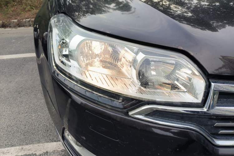 Used Citroen C5 2014 2.0L Automatic Luxury Edition Right Front Headlight