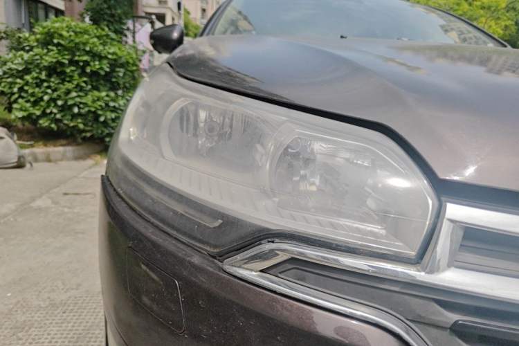 Used Citroen C5 2014 2.0L Automatic Luxury Edition Right Front Headlight