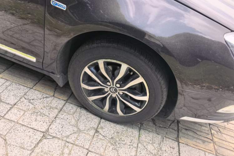 Used Citroen C5 2014 1.6T Automatic Prestige Model Right Front Wheel Hub