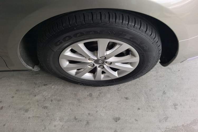 Used Citroen C5 2014 2.0L Automatic Luxury Edition Right Front Wheel Hub