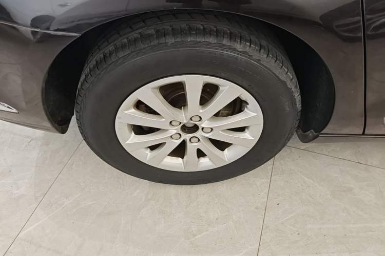 Used Citroen C5 2014 2.0L Automatic Luxury Edition Right Rear Wheel Hub