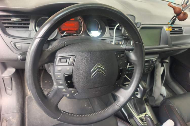 Used Citroen C5 2014 1.6T Automatic Luxury Model Steering Wheel