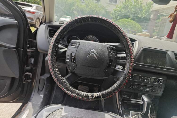 Used Citroen C5 2014 2.0L Automatic Luxury Edition Steering Wheel