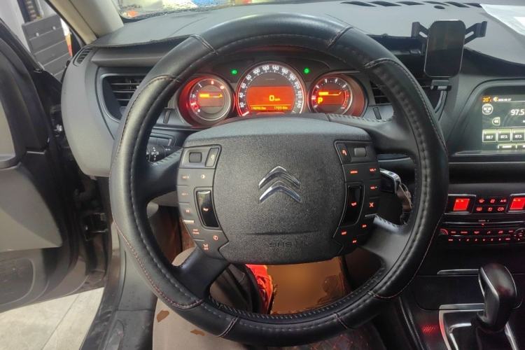 Used Citroen C5 2014 1.6T Automatic Luxury Model Steering Wheel