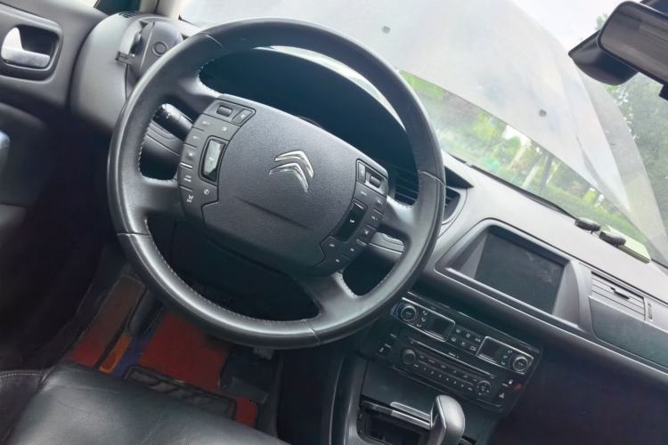 Used Citroen C5 2014 1.6T Automatic Prestige Model Steering Wheel