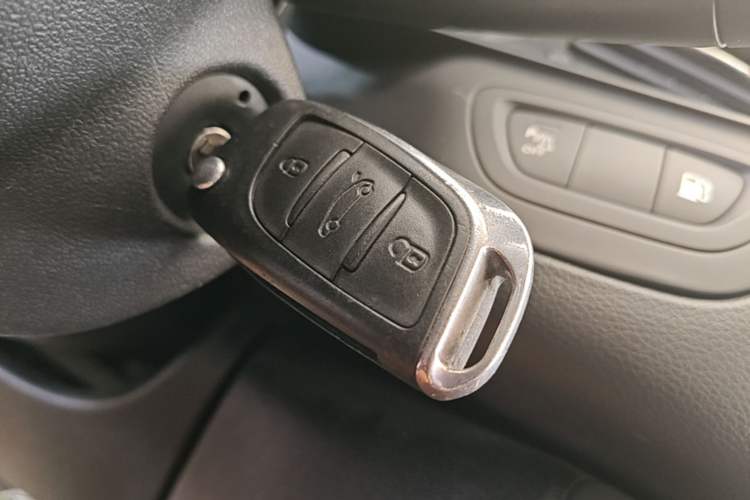 Used Citroen C5 2014 2.0L Automatic Luxury Edition Vehicle Key