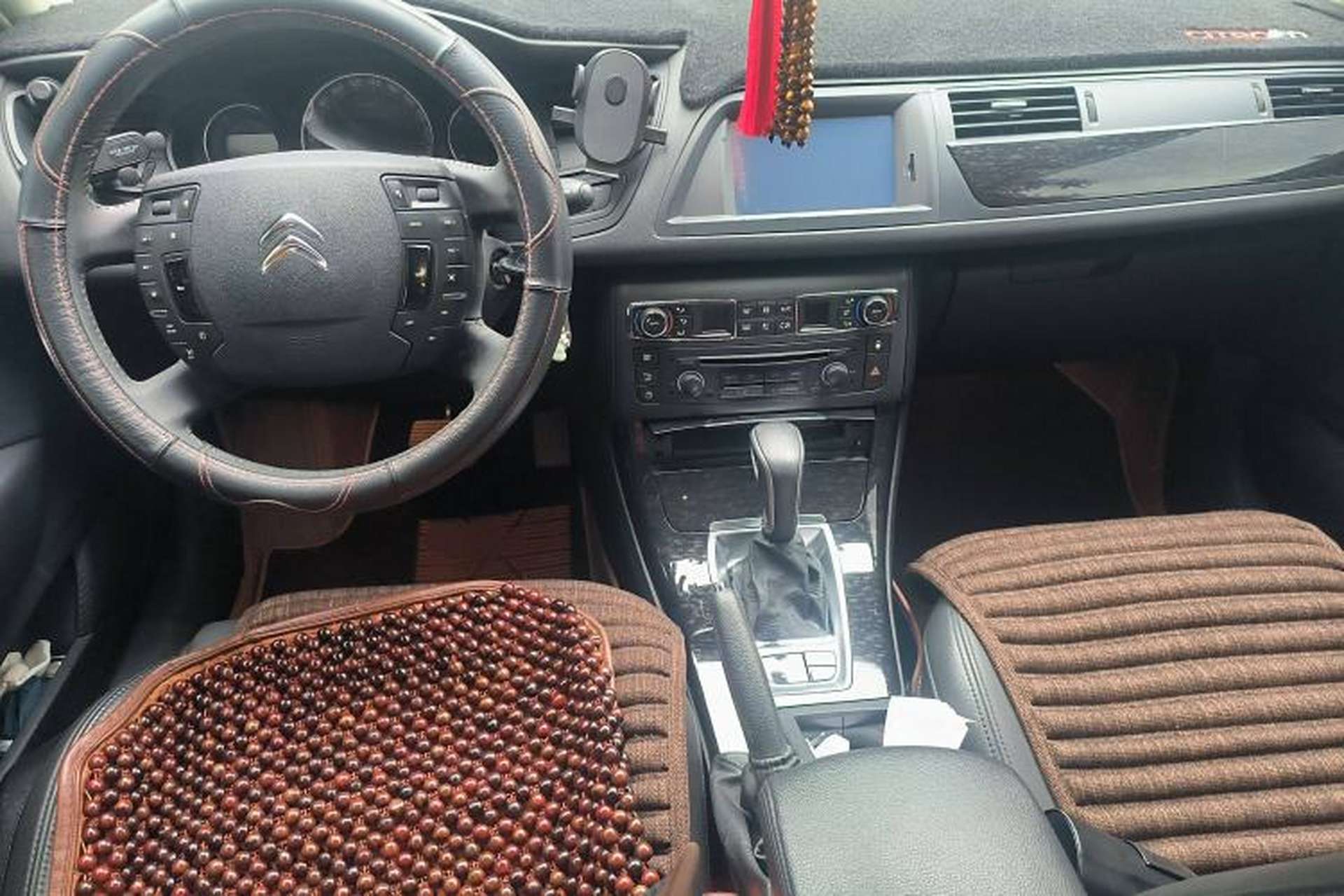 Used Citroen C5 2014 2.0L Automatic Luxury Edition Center Console