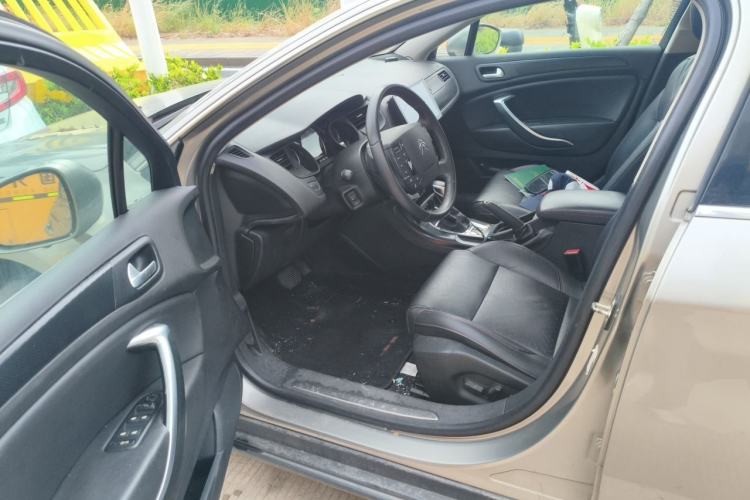 Used Citroen C5 2014 1.6T Automatic Luxury Model Driver Seat