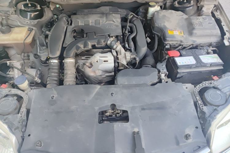Used Citroen C5 2014 1.6T Automatic Luxury Model Engine Bay
