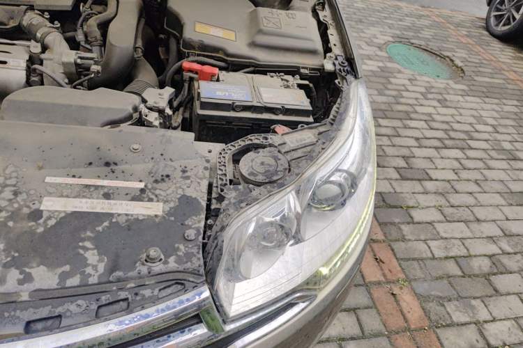 Used Citroen C5 2014 1.6T Automatic Prestige Model Engine Bay Left