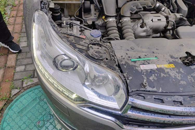 Used Citroen C5 2014 1.6T Automatic Prestige Model Engine Bay Right