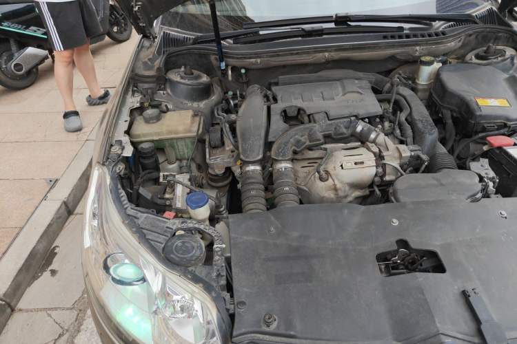 Used Citroen C5 2014 1.6T Automatic Prestige Model Engine Bay Right