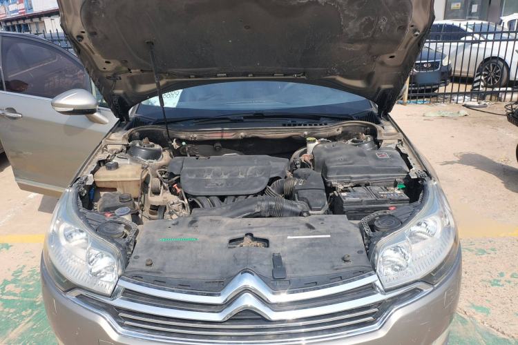 Used Citroen C5 2014 2.0L Automatic Luxury Edition Engine Bay