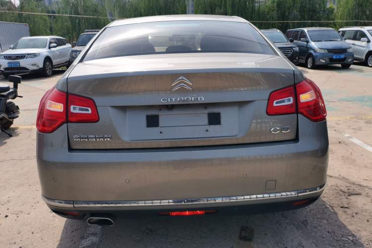 Used Citroen C5 2014 2.0L Automatic Luxury Edition Exterior 4