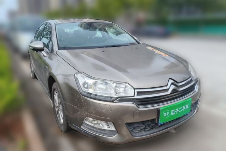 Used Citroen C5 2014 1.6T Automatic Luxury Model Front Right 45 Deg