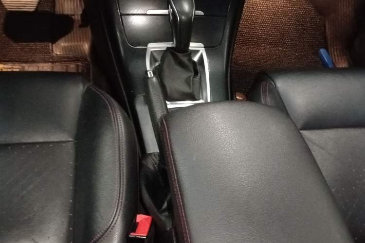 Used Citroen C5 2014 1.6T Automatic Luxury Model Gear Lever
