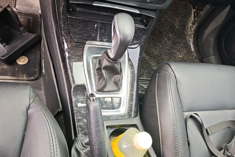 Used Citroen C5 2014 2.0L Automatic Luxury Edition Gear Lever