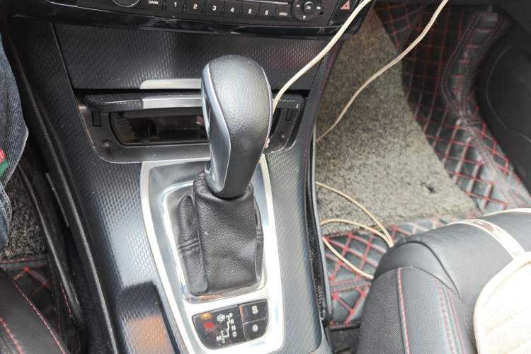 Used Citroen C5 2014 1.6T Automatic Prestige Model Gear Lever