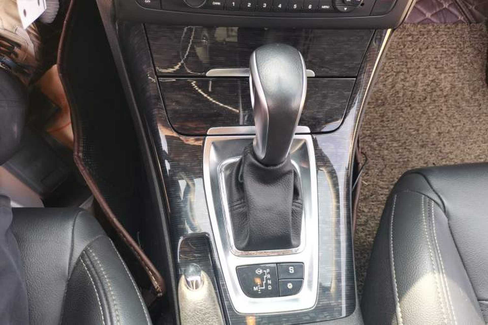 Used Citroen C5 2014 2.0L Automatic Luxury Edition Gear Lever