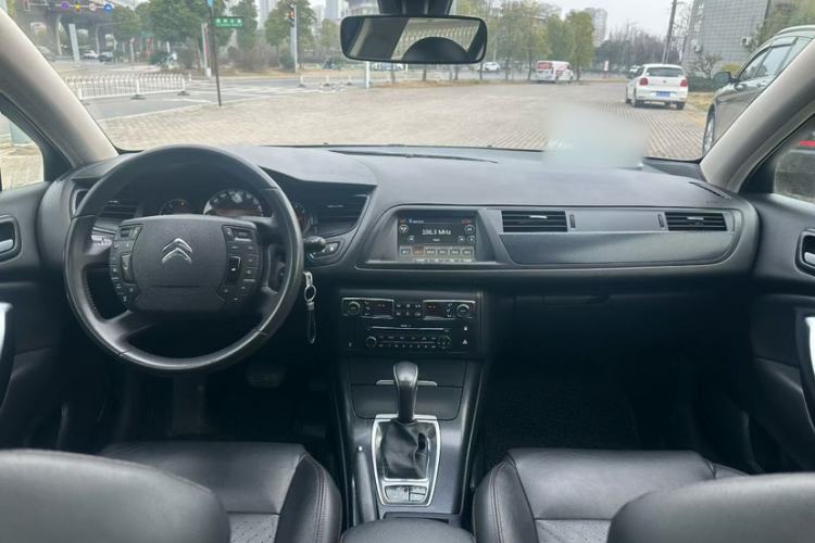 Used Citroen C5 2014 1.6T Automatic Luxury Model Interior 5