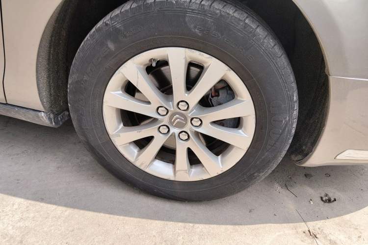 Used Citroen C5 2014 1.6T Automatic Luxury Model Right Front Wheel Hub