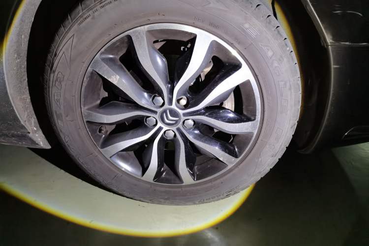 Used Citroen C5 2014 1.6T Automatic Prestige Model Right Front Wheel Hub