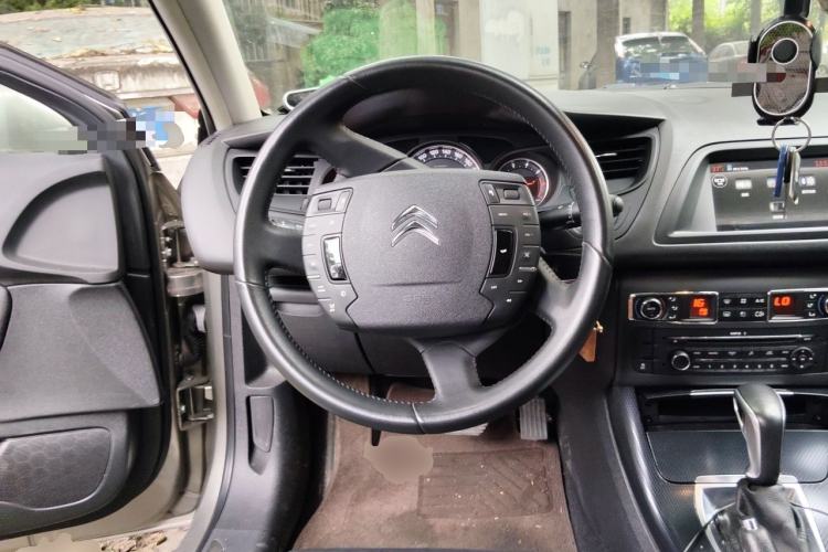 Used Citroen C5 2014 1.6T Automatic Luxury Model Steering Wheel