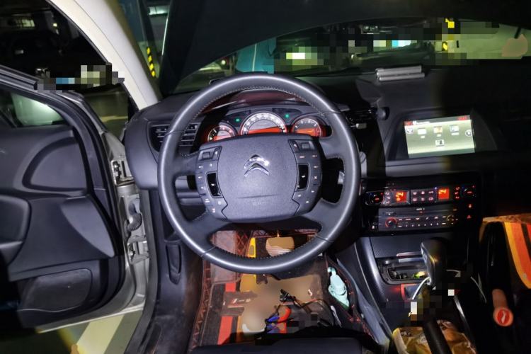 Used Citroen C5 2014 1.6T Automatic Prestige Model Steering Wheel