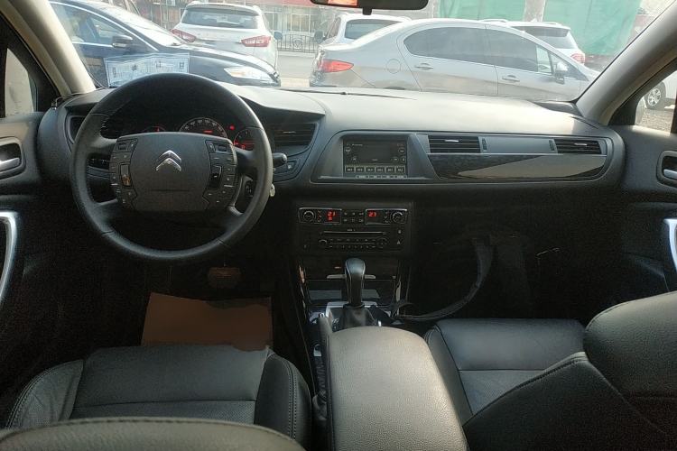 Used Citroen C5 2014 2.0L Automatic Luxury Edition Center Console