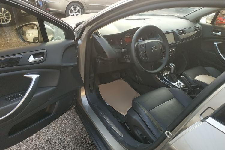 Used Citroen C5 2014 2.0L Automatic Luxury Edition Driver Seat