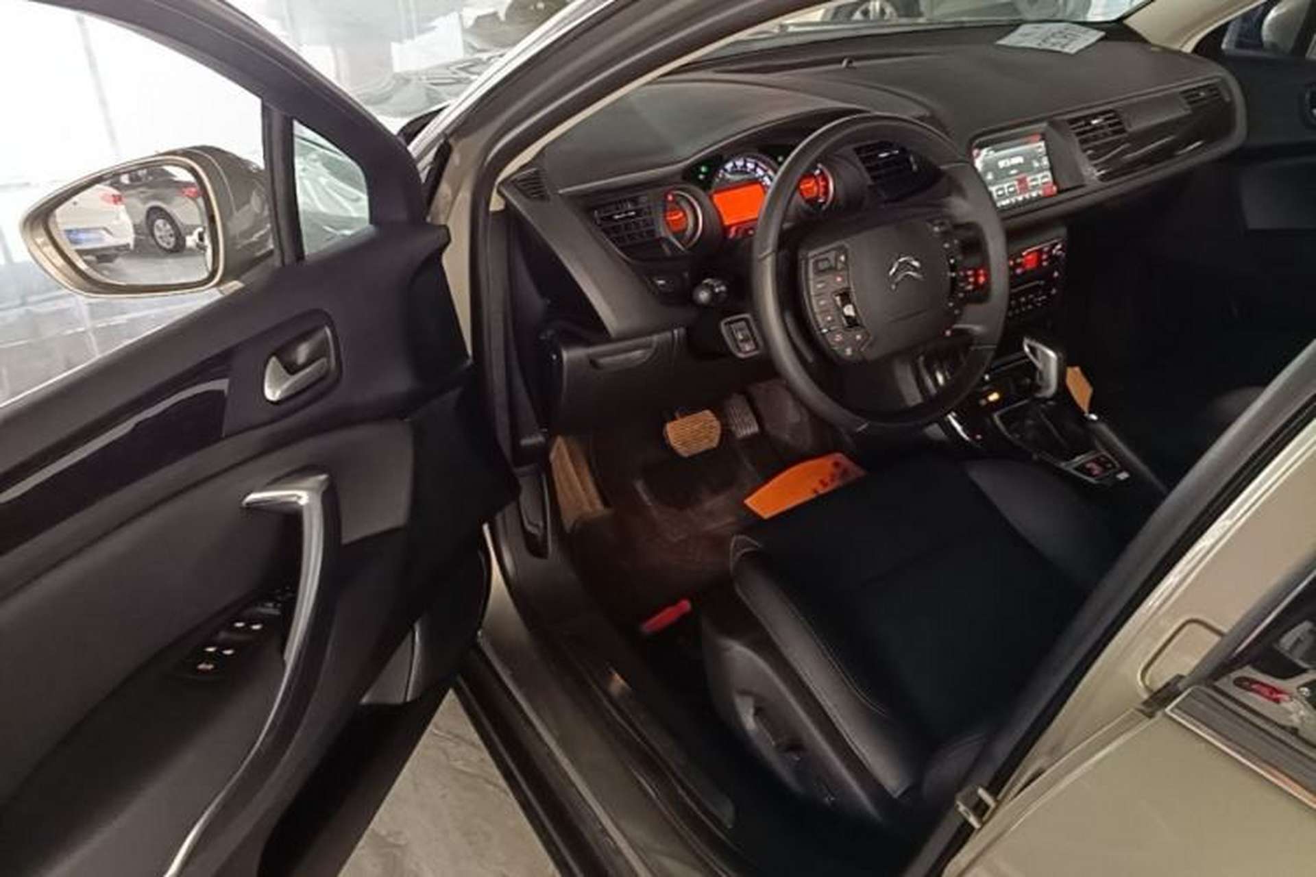 Used Citroen C5 2014 2.0L Automatic Luxury Edition Driver Seat