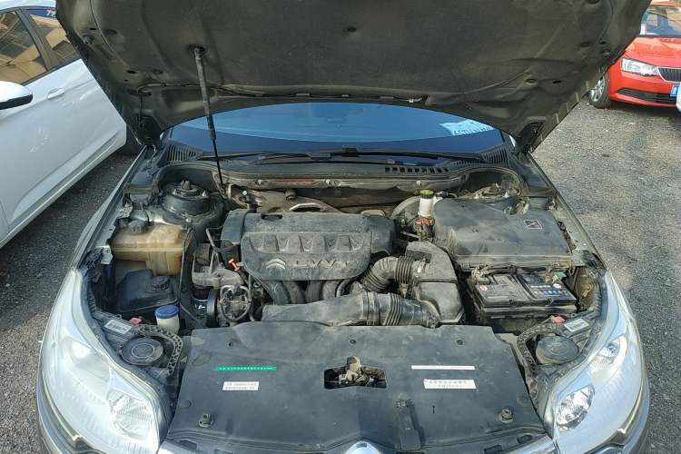 Used Citroen C5 2014 2.0L Automatic Luxury Edition Engine Bay