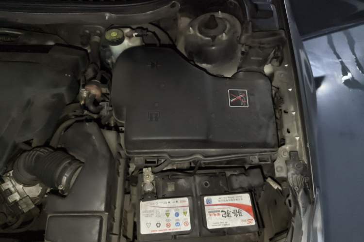 Used Citroen C5 2014 2.0L Automatic Luxury Edition Engine Bay Left