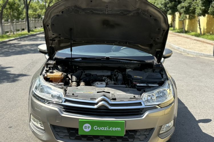 Used Citroen C5 2014 1.6T Automatic Luxury Model Engine Bay