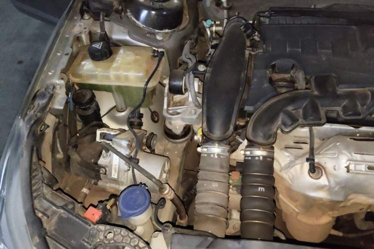 Used Citroen C5 2014 1.6T Automatic Luxury Model Engine Bay Right