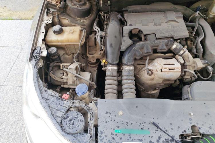 Used Citroen C5 2014 1.6T Automatic Luxury Model Engine Bay Right