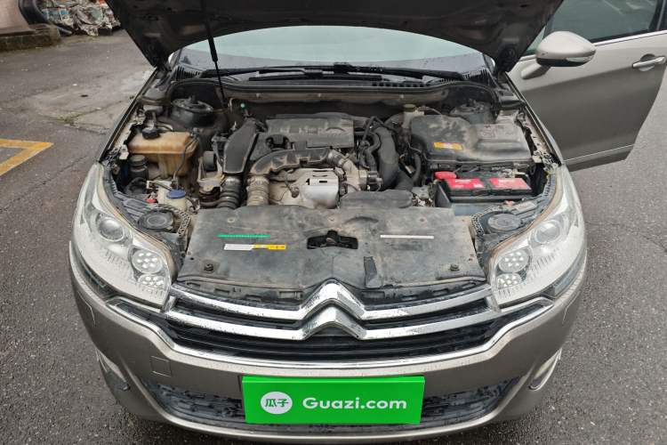 Used Citroen C5 2014 1.6T Automatic Luxury Model Engine Bay