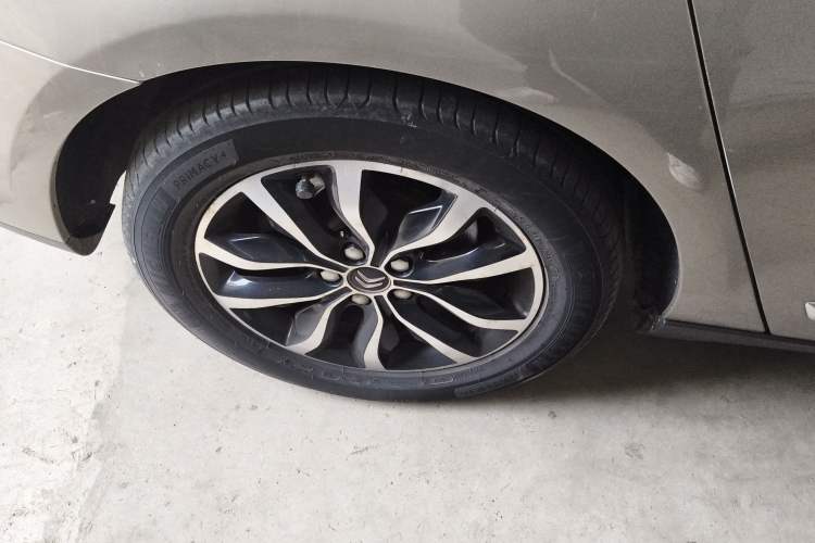 Used Citroen C5 2014 1.6T Automatic Prestige Model Exterior 8