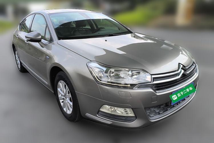 Used Citroen C5 2014 1.6T Automatic Luxury Model Front Right 45 Deg