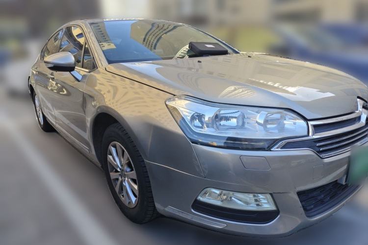 Used Citroen C5 2014 2.0L Automatic Luxury Edition Front Right 45 Deg