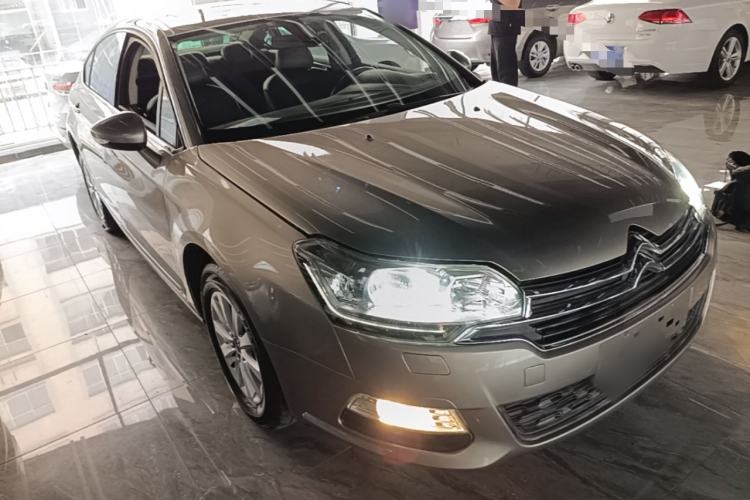 Used Citroen C5 2014 2.0L Automatic Luxury Edition Front Right 45 Deg