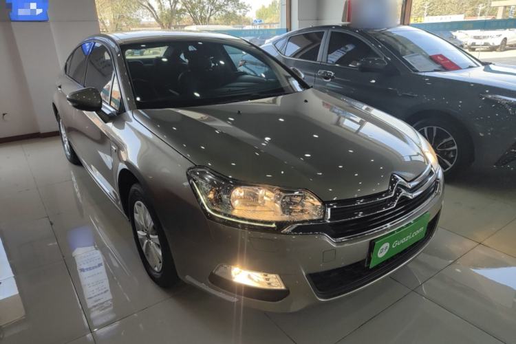Used Citroen C5 2014 1.6T Automatic Luxury Model Front Right 45 Deg