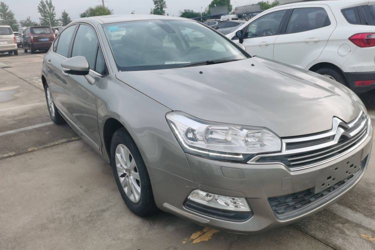 Used Citroen C5 2014 2.0L Automatic Luxury Edition Front Right 45 Deg