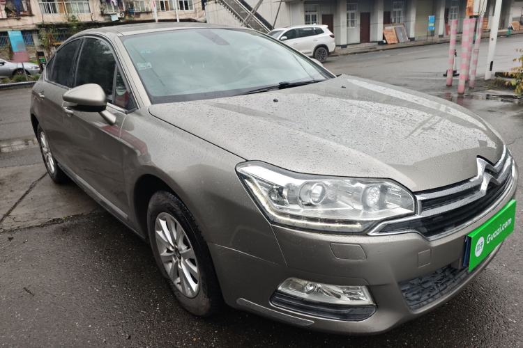 Used Citroen C5 2014 1.6T Automatic Luxury Model Front Right 45 Deg